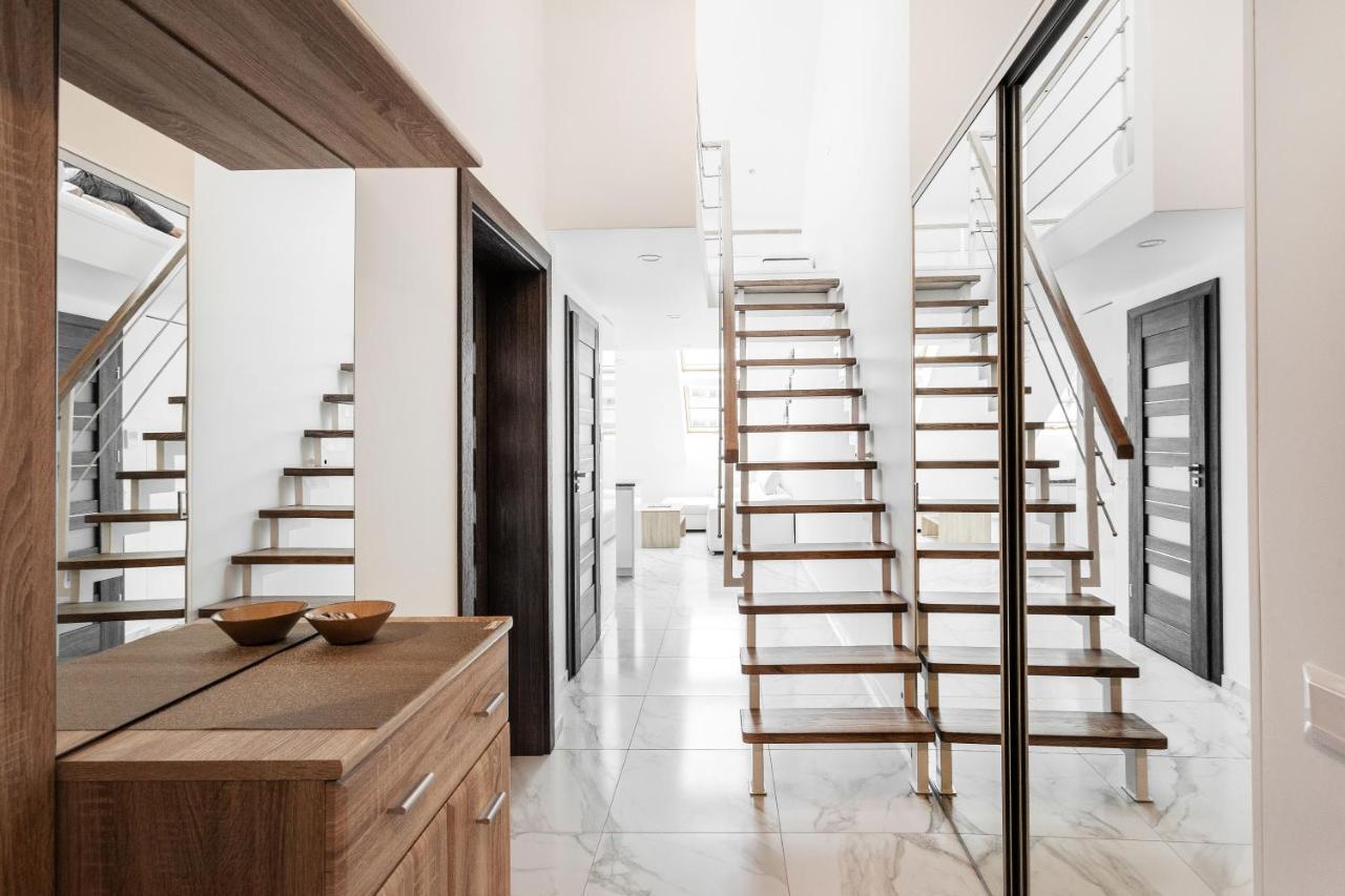 Luxurious Kaunas Basilica Apartment In Old Town By Urban Rent Exterior foto